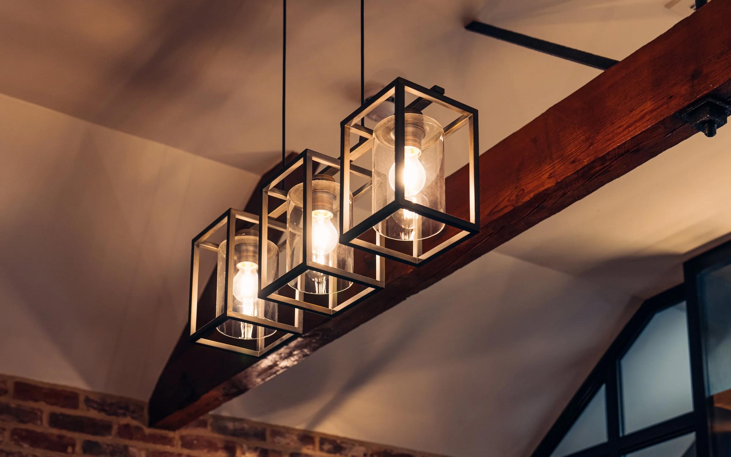 Industrial pendant lights